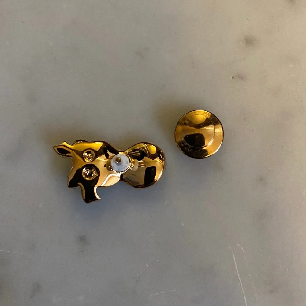 Swarovski Emerald‎ Color Mask Pin